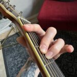 Esmé Bianco Instagram – Definitely doing something wrong here 🥴 please share your tips on learning bar chords ⬇️ my arm, hand and fingers are killing me!!