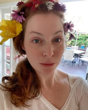 Esmé Bianco Instagram - 🌺🌼🌸