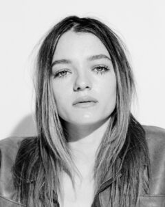 Actress Esme Creed-Miles HD Instagram Photos and Wallpapers October 2022