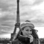 Esmeralda Moya Instagram – Mi obsesión por viajar y seguir conociendo planeta.
No sé si es por mi versión 3.8, pero muero por descubrir, conocer, disfrutar, viajar, patear, volar, reír y por qué no, llorar. DE EMOCIÓN.

 En búsqueda constante. Vamos a por ello 2024.

Propósito, viajar, escapadas.