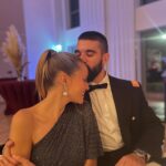 Esmeralda Moya Instagram - Eres todo un ejemplo ✨ Es un orgullo compartir mi vida contigo. Es un orgullo tenerte como marido, compañero y amigo. Seguimos nuestra aventura aunque empezamos nueva etapa, como siempre, juntos como equipo. Te queremos con la fuerza del universo.
