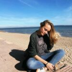 Esmeralda Moya Instagram - Con muchas ganas e ilusión con el 2024 ✨. Estoy llena energía! Según mi amiga Sandra tengo la mirada triste estos últimos meses, como os comentaba en posts anteriores la situación de mi padre a veces me desanima pero estamos luchando contra viento y marea…! Posiblemente tenga razón, pero me siento tan AGRADECIDA POR VUESTRO CARIÑO…. Quiero compartir con vosotros todo lo que estoy aprendiendo. 💖 Amor 💖