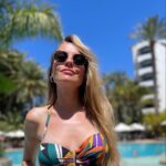 Esmeralda Moya Instagram - Tener un hueco para ti, para descansar y disfrutar con la familia… En el mejor sitio del universo. Me siento agradecida, querida y súper mega cuidada. Gracias @seasidepalmbeach y @villarrazomadrid por hacer una vez más, unas vacaciones inolvidables cuidando todos los detalles. Volveremos 🇮🇨✈️💫 I love Las Palmas.