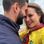 Esmeralda Moya Instagram - Marido y mujer 🫶🏼 Y que familia tan bonita tenemos.