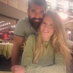 Esmeralda Moya Instagram - Versión 3.8 en abril. Juro que voy a morder la vida y a seguir abrazando los momentos, disfrutarlos con el corazón y con todo mi amor. Juro.