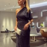 Esmeralda Moya Instagram - Un día especial con un vestido especial… Han sido días de muchas celebraciones y emociones. Os quiero ✨ Vestido @rosa_clara