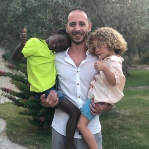 Esra Akkaya Instagram - Bayramınız kutlu olsun... aile ile geçen her gün bayram 🙏🏽 @kayaakkaya