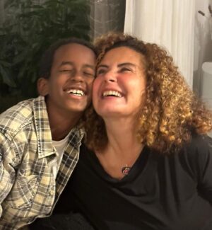 Esra Akkaya Instagram - Böyle bir yıl olsun 2023 🙏🏽🎄