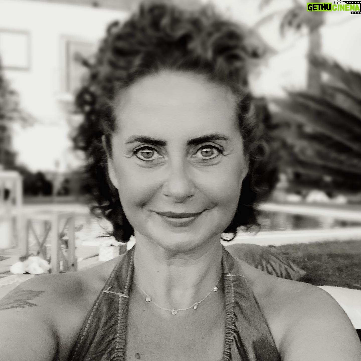 Esra Akkaya - 7.5K Likes - #challegeaccepted