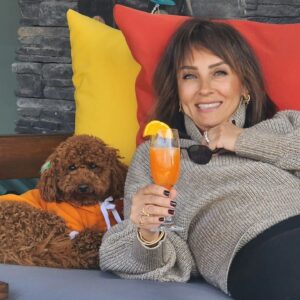 Esra Harmanda Instagram - Have a nice day🧡