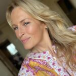 Estelle Lefébure Instagram – Prête pour cette journée importante au sein de l’institut océanographique de Monaco @oceanomonaco .
#marraine
#remisedeprix