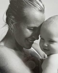 Estelle Lefébure Instagram - Quelle fierté d’être ta maman Quelle chance de t’avoir dans ma vie Tu es un beau garçon qui grandit si vite avec un ❤️ si grand Happy birthday my little boy I love you ✨