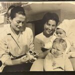 Estelle Lefébure Instagram - L’amour ne disparait jamais “ Je ne suis pas loin , juste de l’autre côté du chemin. ” Paul Claudel #amour #famille