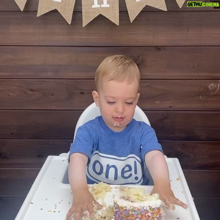 Esther Anderson - 1K Likes - This is 1 🎉
Party was a smash until dad tried to assist in the smash 🤣
We love you so much Ralphie 💕
#nokidswereharmedinthemakingofthispicture #one