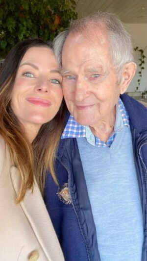 Esther Anderson Instagram - Heart is full 💕the most wonderful time celebrating all the birthdays 🎉 🎉2 fun filled days with my family!! Hope to be back again soon ✈️