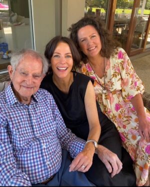 Esther Anderson Instagram - Happiest Birthday Dad 💕 99 and going strong!!! 
We love you so much and i can’t wait to get back and celebrate with you 🎉 🎉 🎉
#dad #legend #birthdaylove