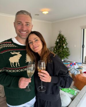Esther Anderson Instagram - Merry Christmas ☺️🤶☺️didn’t manage to get one family pic 🤣but had the best day with our Aussie Fam 💕💕💕
Tonnes of love everyone xxx