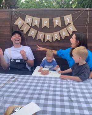 Esther Anderson Instagram - This is 1 🎉
Party was a smash until dad tried to assist in the smash 🤣
We love you so much Ralphie 💕
#nokidswereharmedinthemakingofthispicture #one