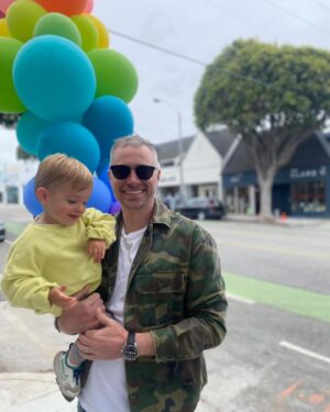 Esther Anderson Instagram - Happy birthday husband/ daddy 😍🎈🥳🎉 
@moggystyle 
Cheers to you (and Dan 😂) we love youuuuuuu! 
Have the best day and week and year ahead!!
Love Mamma, Forry and Ralph xxx