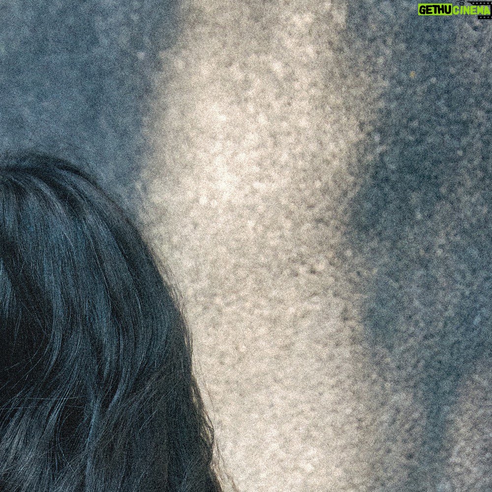 Eugenie Liu - 3 Likes - 『愛情最美的瞬間,你還記得嗎?』
『那個最思念的人,你還記得嗎?』
在 #超感應學園 殺青後
角色內心深處有一股聲音在流動🎶
在戲劇中所有呈現的情感都被釋放
唯獨角色內心深處的聲音 一直在心中盤旋
於是決定寫下劇中沒有說出的秘密
-方小路每天晚上夜深人靜的幻想-
疫情期間 我沒有停下來
和製作人Roger一起創作了《 #遺忘的名字 》
也希望聽到歌的人 如果有著忘不了的對象
能從歌曲裡感受到一絲絲的溫暖
其實你並不孤單 我們都一樣
一起在夜深人靜時和自己對話
思念那個藏在我們心裡的人
⬇️⬇️⬇️⬇️⬇️⬇️⬇️⬇️
9/29 #遺忘的名字單曲 數位全面上架
10/3 18:00 #遺忘的名字MV 在劉奕兒、GTV 八大電視 、群星瑞智 Star Ritz 臉書、IG聯播。
及游手好弦YouTube頻道首播https://reurl.cc/GboLmD