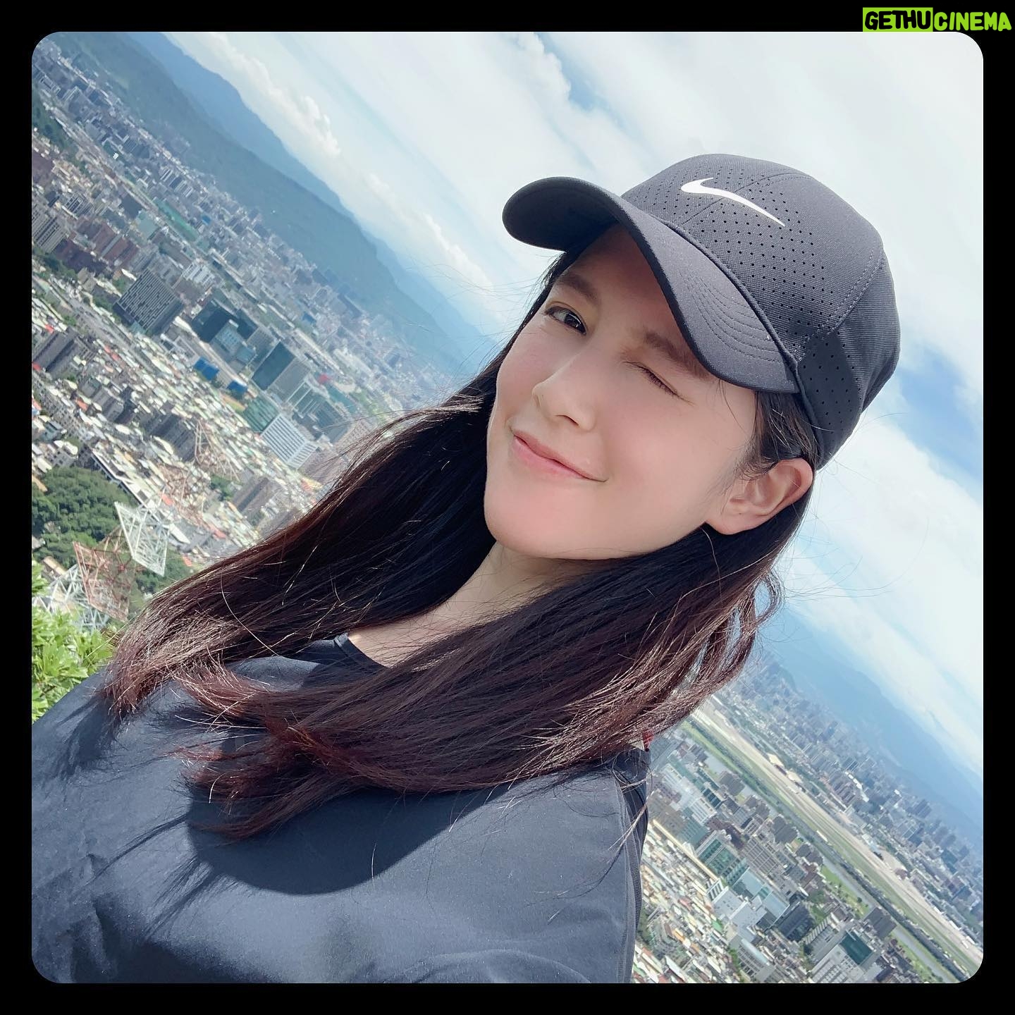 Eugenie Liu - 3 Likes - 爬 😉⛰️🌞