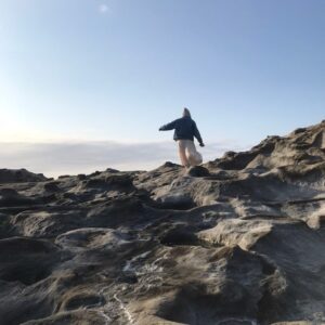 Eugenie Liu Instagram - #中秋節快樂 🌕
我先登陸月球了🔊🚀🛰🛸

無論在哪 地球月球 心安 一切安
闔家平安