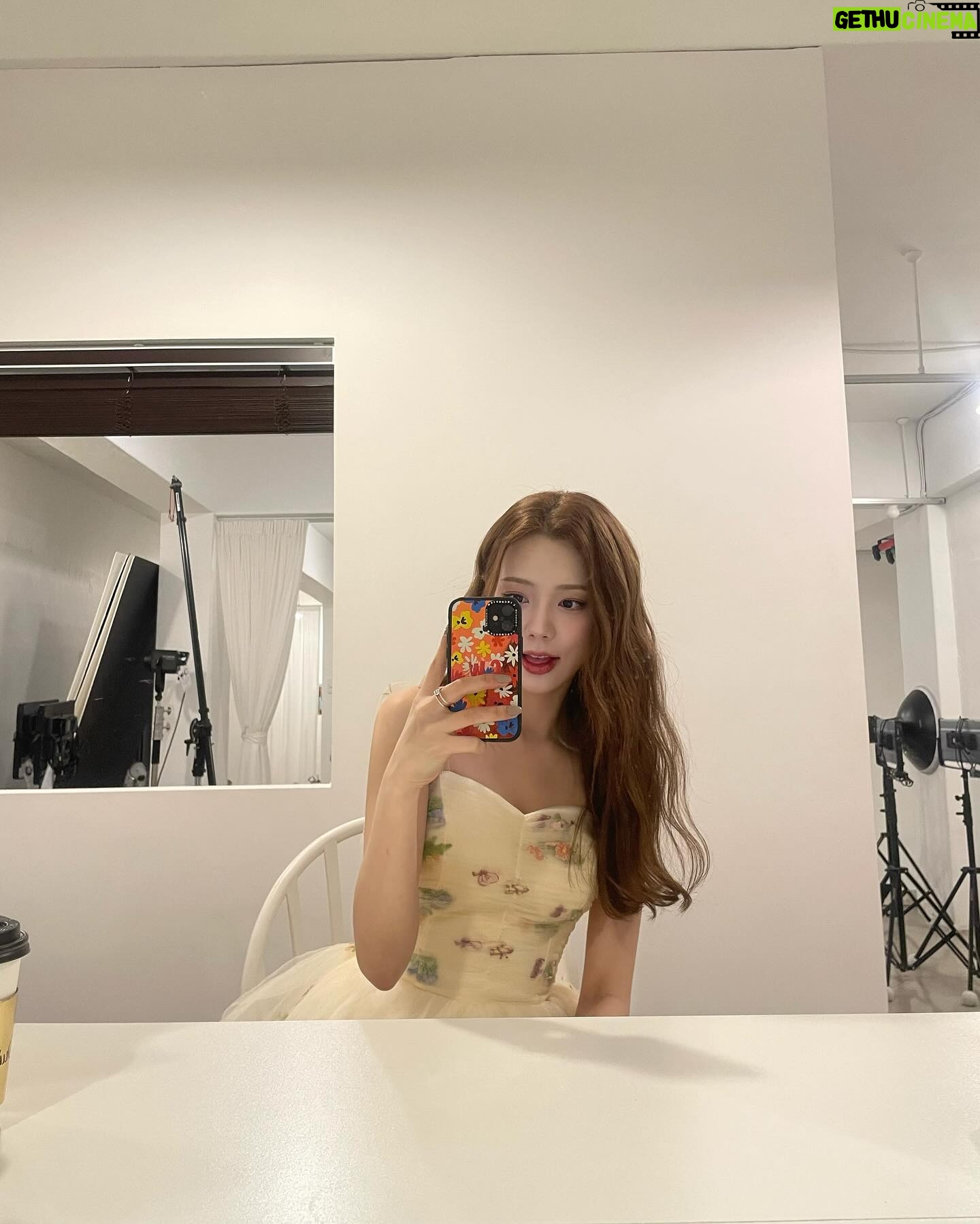 Eun Chae - 4.9K Likes -