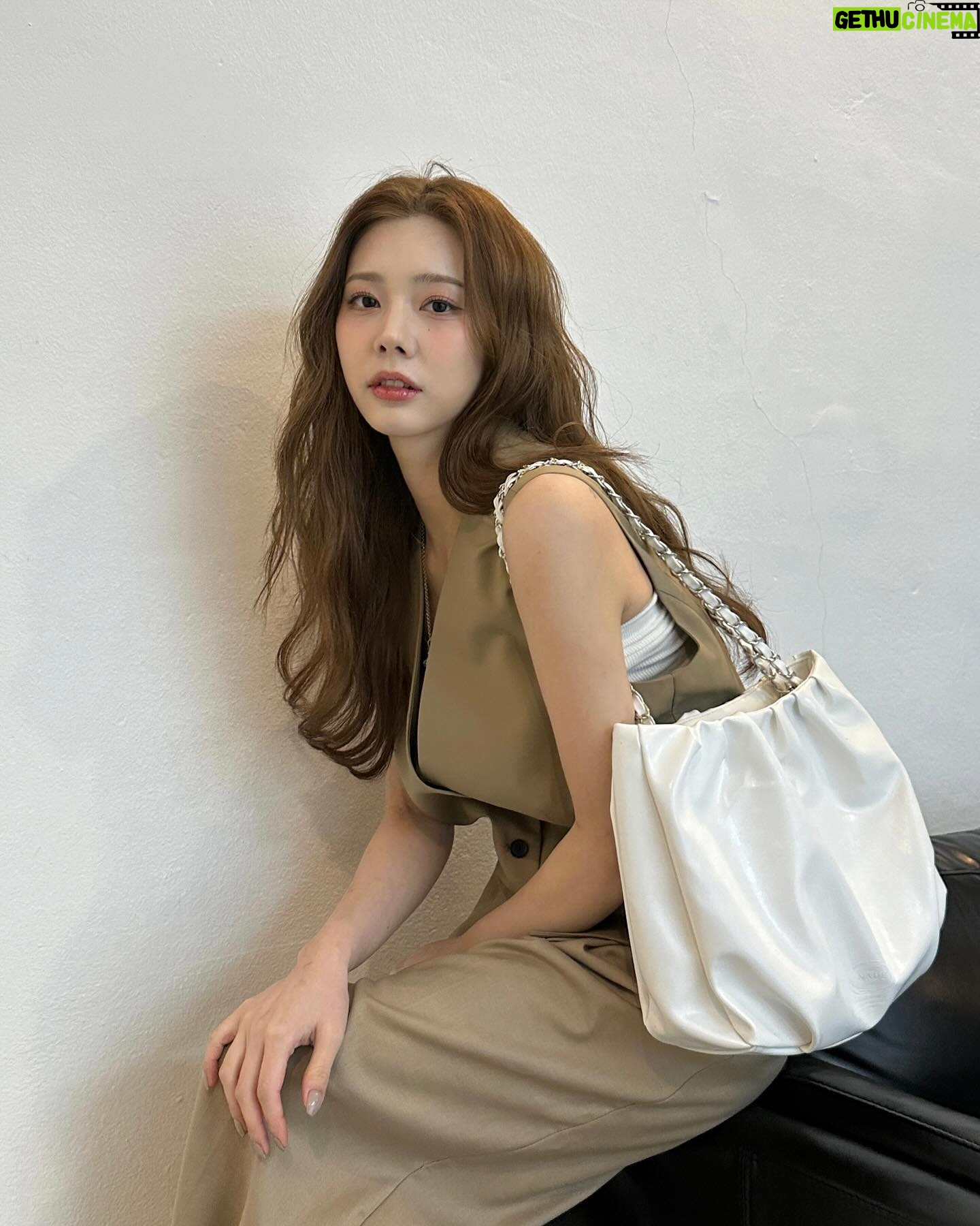 Eun Chae - 4.2K Likes -