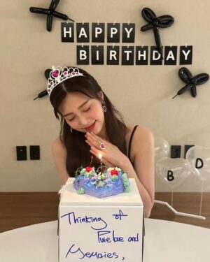 Eun Chae Instagram - 나의 날!🎁🎉❤️
생일 축하해 주셔서 감사합니다🤭