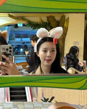 Eun Chae Instagram - 👶🏻🎢🐰