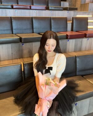 Eun Chae Instagram - 240309 Blooming Day 🌼
예쁘고 따뜻한 봄을 선물해 줘서 고마워요 💛🤍💛