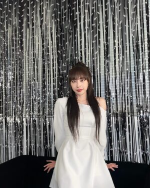 Eun Ji Instagram - 미리크리스ㅁ ㅏ스🎄