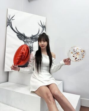 Eun Ji Instagram - 미리크리스ㅁ ㅏ스🎄