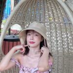 Eun Ji Instagram - 보홀은 나무도 예뻐 feat..사진작가 뇽이