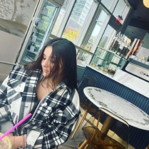 Eva Ariel Binder Instagram - Back on NY at one of my favorite places.  @santachiaracaffe  Christiano!!! We’ve missed you and your gelato!