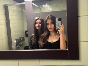 Eva Ariel Binder Instagram - It was sm fun hangin out with you last night!!! <3 @ritaangeltaylor #thewhiskeyagogo #gogo #bestie #music