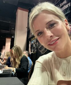 Eva Habermann Most Liked Photos and Posts