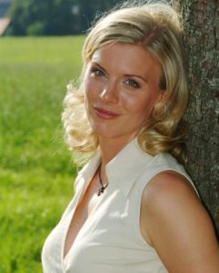 Actress Eva Habermann HD Instagram Photos and Wallpapers May 2024