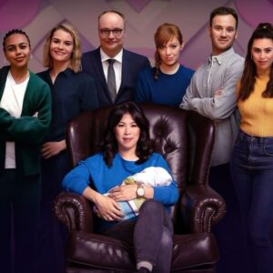 Eva Schulz Instagram - Können wir einmal kurz festhalten, wie besonders das ist? Zum einen, dass jemand mit Babybauch eine Show moderiert wie @maithink in ihrer Frühjahrsstaffel. Und zum anderen, dass sie sich dann während ihrer Elternzeit diesen Herbst von gleich sechs Kolleginnen und Kollegen vertreten lässt und großzügig ihre Bühne mit ihnen teilt.

Sowohl als Zuschauerin, als auch als eine der Vertretungs-Hosts fand ich das unheimlich inspirierend und bestärkend – und dann hat es auch einfach riesigen Spaß gemacht! Vielen, vielen Dank, Mai 💛 für diese Möglichkeit, eines meiner absoluten Herzensthemen mit deiner Crew zu bearbeiten. 

„Maithink X: Freie Fahrt für wen?“ findet ihr jetzt in der ZDF Mediathek und im Link in meiner Bio 🚦 Helm nicht vergessen!