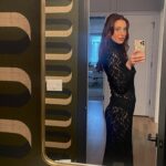 Eva Amurri Martino Instagram - Tomorrow Never Dies 😎🦈🍸🖤 Celebrated my 39th trip around the sun with the most fun little party! I didn’t know that a four course dinner party, eaten in front of a shark tank, was on my 2024 Bingo card. But man do I feel lucky that it was!! 😍 I love you @maritimeaquarium, you are perfect for every occasion and every age person. And thank you to everyone who helped me celebrate my birthday this past week. I’m so very grateful! #thisis39 #birthdaygirl #jamesbond #bondstyle #jamesbond007 #maritimeaquarium 🎂3️⃣9️⃣🎉