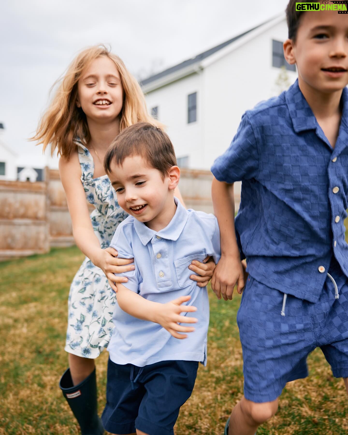 Eva Amurri Martino Instagram - Ok, Summer, we’re ready!!! ☀️💙 Today on Happily Eva After, I have a roundup of my favorite summer style pieces for kids in every price point. Some are even on sale! What I will never be ready for, however, is how big all three kiddos are looking all of a sudden 🥹 When these three were babies all I wanted was for time to speed up so I could talk and interact with them…now all I want to do is shrink them down so I can carry them around in my pockets forever. Fully committed to living this summer up to its fullest! 📷: @juliadags