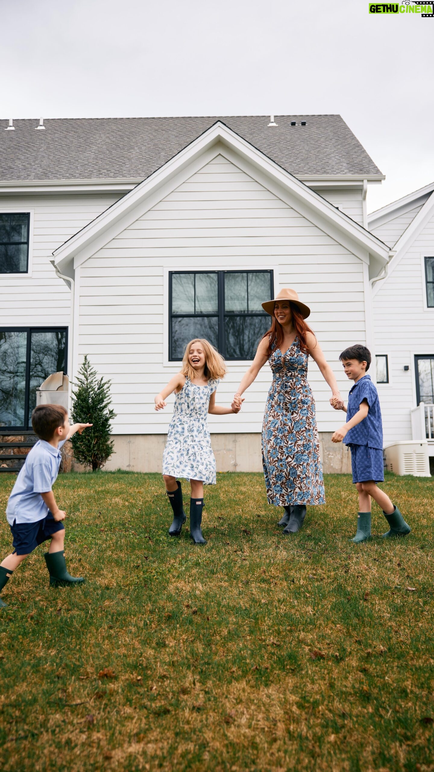 Eva Amurri Martino Instagram - Being their Mom has been the joy of my life. And the journey. If I’m being honest, I’m not sure how much I valued or trusted myself before I entered my motherhood era. It’s given me so many gifts, but mostly just the opportunity and reason to be the best version of myself. I work at it every day. There are so many mistakes I’ve made and will continue to make. I’m sure most of them are things I think I’m doing right (the irony 🤣). I fall short of what I think they deserve a lot of days. I’m human. But man do they mean everything to me and man do I try to make their life the best ever. They deserve it all. Sending so much love to all the Mamas today. The seasoned ones, the new ones, the step and adoptive and foster ones, the honorary ones, and the ones who feel lonely or lost or insecure. Especially to them. 💖😘 HAPPY MOTHER’S DAY!!!!!