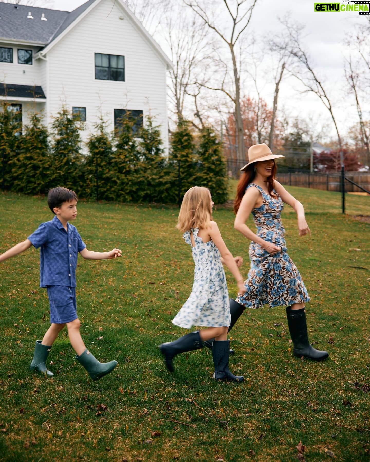 Eva Amurri Martino Instagram - Ok, Summer, we’re ready!!! ☀️💙 Today on Happily Eva After, I have a roundup of my favorite summer style pieces for kids in every price point. Some are even on sale! What I will never be ready for, however, is how big all three kiddos are looking all of a sudden 🥹 When these three were babies all I wanted was for time to speed up so I could talk and interact with them…now all I want to do is shrink them down so I can carry them around in my pockets forever. Fully committed to living this summer up to its fullest! 📷: @juliadags