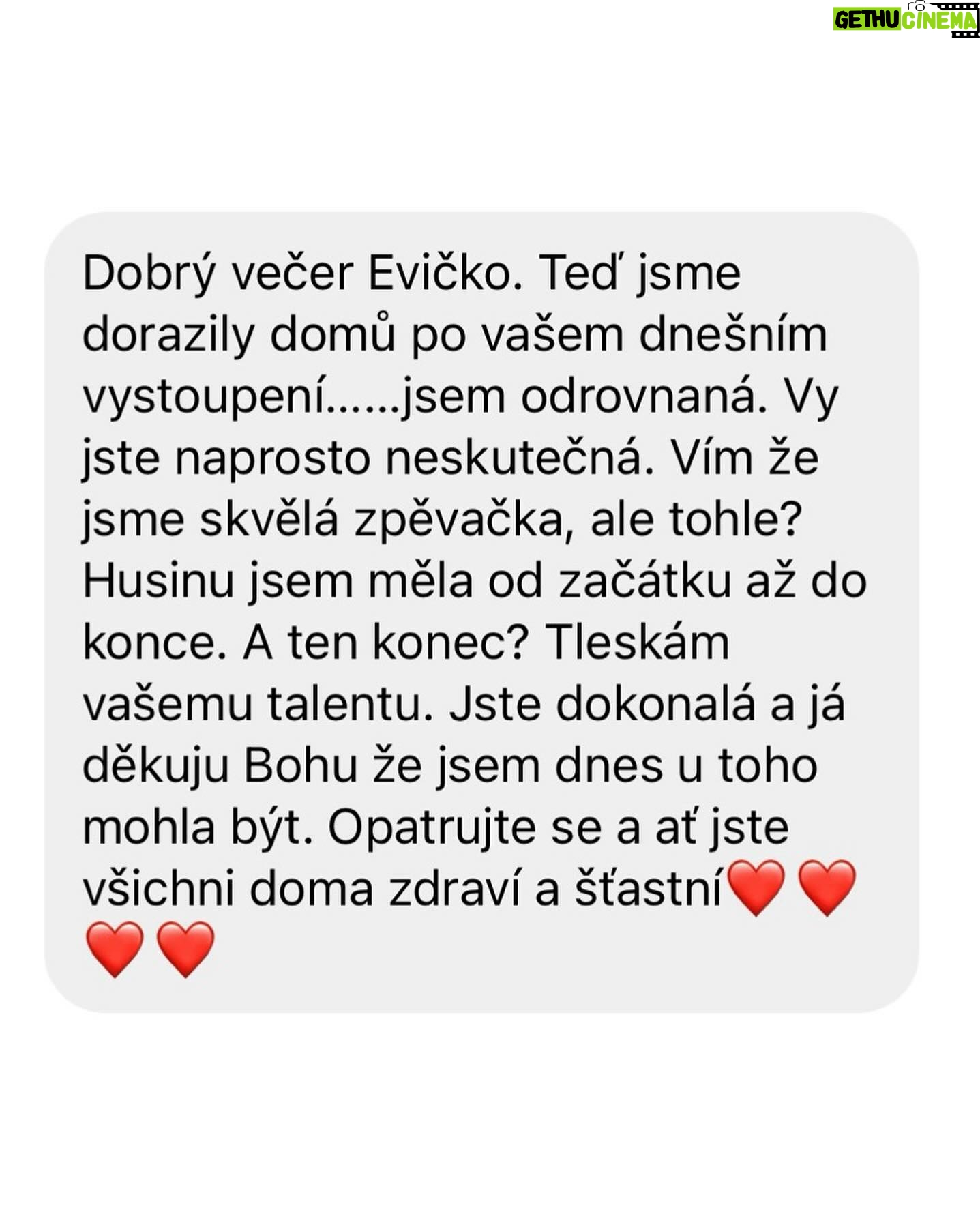 Eva Burešová Instagram - Čím více lásky a pozitivních věcí budeme světu dávat a ukazovat, tím více si je k sobě přitáhneme. A tak i já mám občas radost zasdílet vaše krásné zprávy, které mi posílate po představení. Děkuji vám z celého srdce ❤️🪬 Do konce sezóny ještě zbývá pár představení, přijďte se kouknout a třeba na sebe budeme mít štěstí 🌞