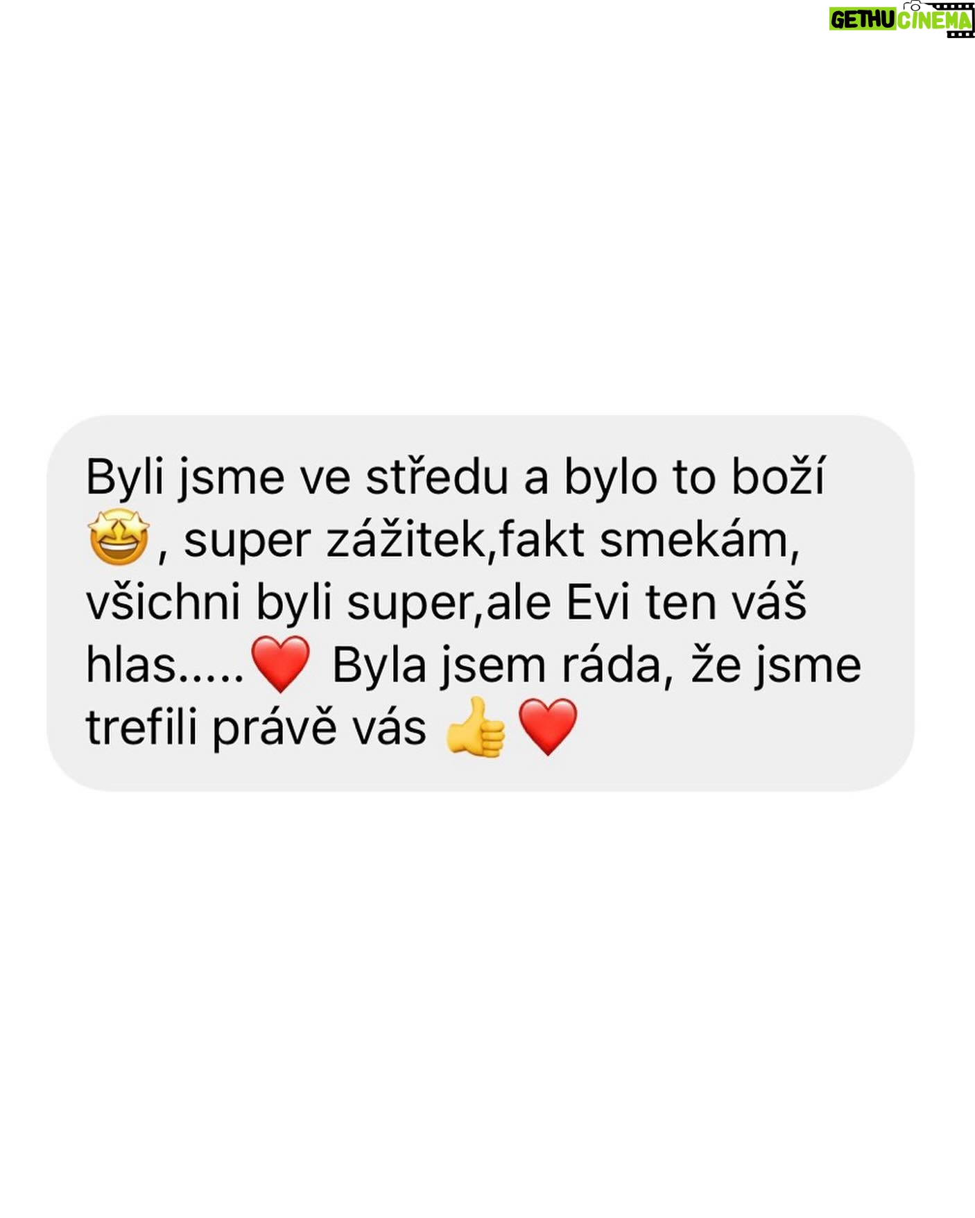 Eva Burešová Instagram - Čím více lásky a pozitivních věcí budeme světu dávat a ukazovat, tím více si je k sobě přitáhneme. A tak i já mám občas radost zasdílet vaše krásné zprávy, které mi posílate po představení. Děkuji vám z celého srdce ❤️🪬 Do konce sezóny ještě zbývá pár představení, přijďte se kouknout a třeba na sebe budeme mít štěstí 🌞