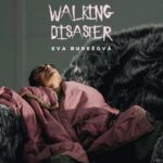 Eva Burešová Instagram - #WALKINGDISASTER Zítra ❤️ Backtotheroots