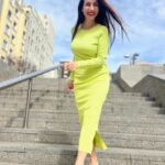 Eva Decastelo Instagram – Poslední roky, kdykoli to jde, cestujeme s mamkou. Ideálně krátké výlety po Evropě na pár dní. Tentokrát jsme vyrazily do Madridu a já využila krásné spolupráce s @orsay , abych mamku i sebe oblékla do jarní kolekce. Přeci jen, bylo tu tepleji než v Praze✌️ Nachodily jsme celkem 112km a já vystřídala 6 outfitů. Děkuju, že mám tak boží práci 🎉🎉🎉🎉 a tak krásné spolupráce. #spoluprace #orsay #fashion #ootd #ootdfashion #vylet #trip #madrid #spain #travel #photooftheday #photography