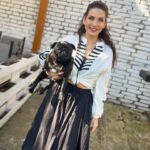 Eva Decastelo Instagram - Naše mopsinka Elinka(říkáme jí Buřtíčku❤️) Nedokážu si život bez psího parťáka představit. A co vy? Jste psí nebo kočičí člověk?