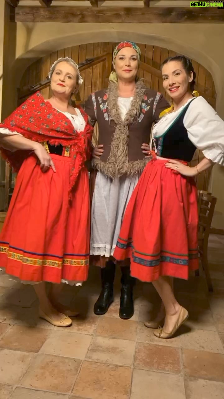 Eva Decastelo Instagram - Ženy sobě🫶 Martina Preissová Regina Řandová #znojmo #litomerice #praha #slunecna #friends