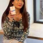 Eva Decastelo Instagram - 🌸 Už jste se někdy zamysleli nad tím, jak moc hormony ovlivňují náš každodenní život? Od pravidelnosti cyklu až po naši náladu, hormonální nerovnováha může být skutečnou výzvou. Ale nezoufejte! S naší pomocí od Carnium Botanicals a jejich úžasných produktů Her Biotic a Maca, se můžete cítit lépe než kdy dřív! 🌿 Hormonální nerovnováha může způsobovat nepravidelný cyklus, emoční výkyvy, nebo dokonce problémy s pletí. Ale s pomocí peruánské Maca, osvědčeného prostředku pro regulaci hormonální rovnováhy, můžete začít cítit, že se vaše tělo vrací do harmonie. A co víc, Maca není jen pro ženy! I muži mohou zaznamenat pozitivní změny ve své vitalitě a plodnosti. A co ještě lepšího než Maca? Kombinace s našimi speciálními probiotiky Her Biotic! Ty nejen podporují účinnost Macy, ale také posilují váš imunitní systém, zlepšují trávení a působí jako prevence proti nepříjemným zánětům. Nabízíme vám možnost prožívat své ženské cykly s lehkostí a harmonií. Prohlédněte si naši nabídku a dejte svému tělu to nejlepší, co si zaslouží. 💕 #HarmonieVNerovnováze #CarniumBotanicals #HerBiotic #Maca #ZdravíProŽeny #carniumbotanicalscz #maca #biomaca #biozelatinovanamaca #hormonalnirovnovaha #menstruace #zenskezdravi #zdravizen #herbiotic